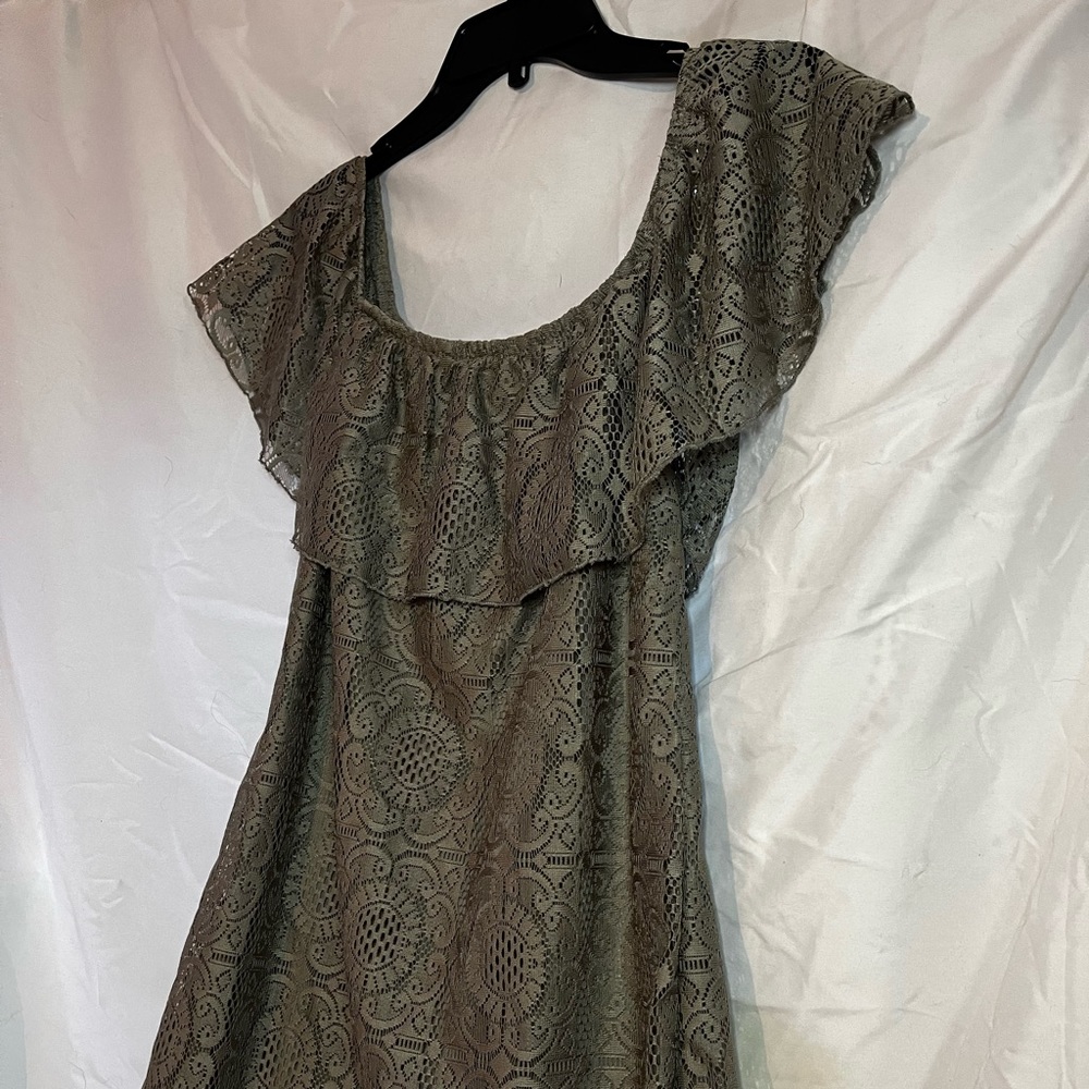 ~No comment grey lace dress~